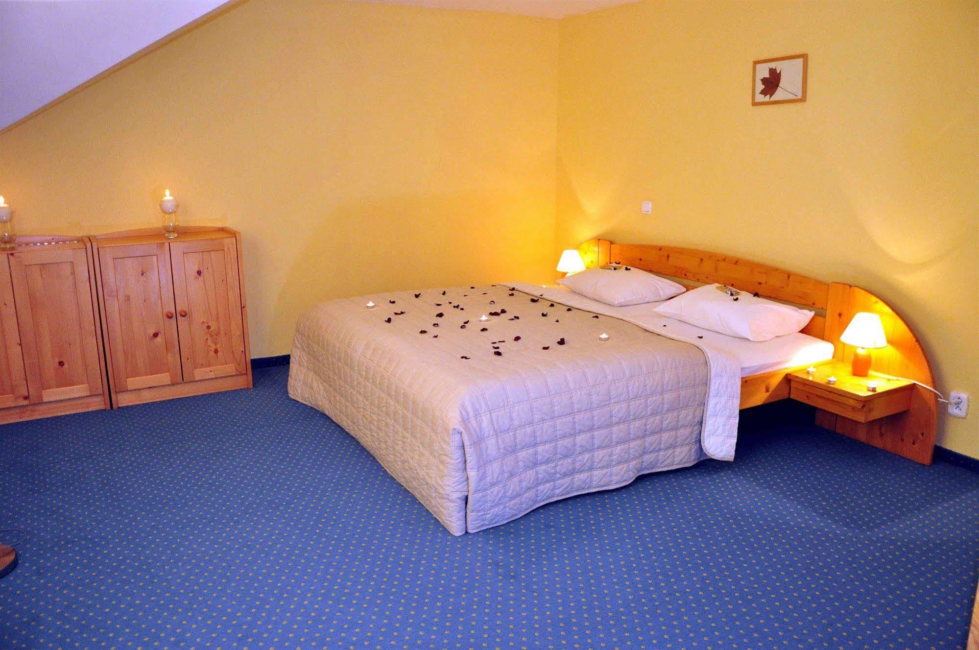 Hotel Villa Siesta Vysoke Tatry Bagian luar foto