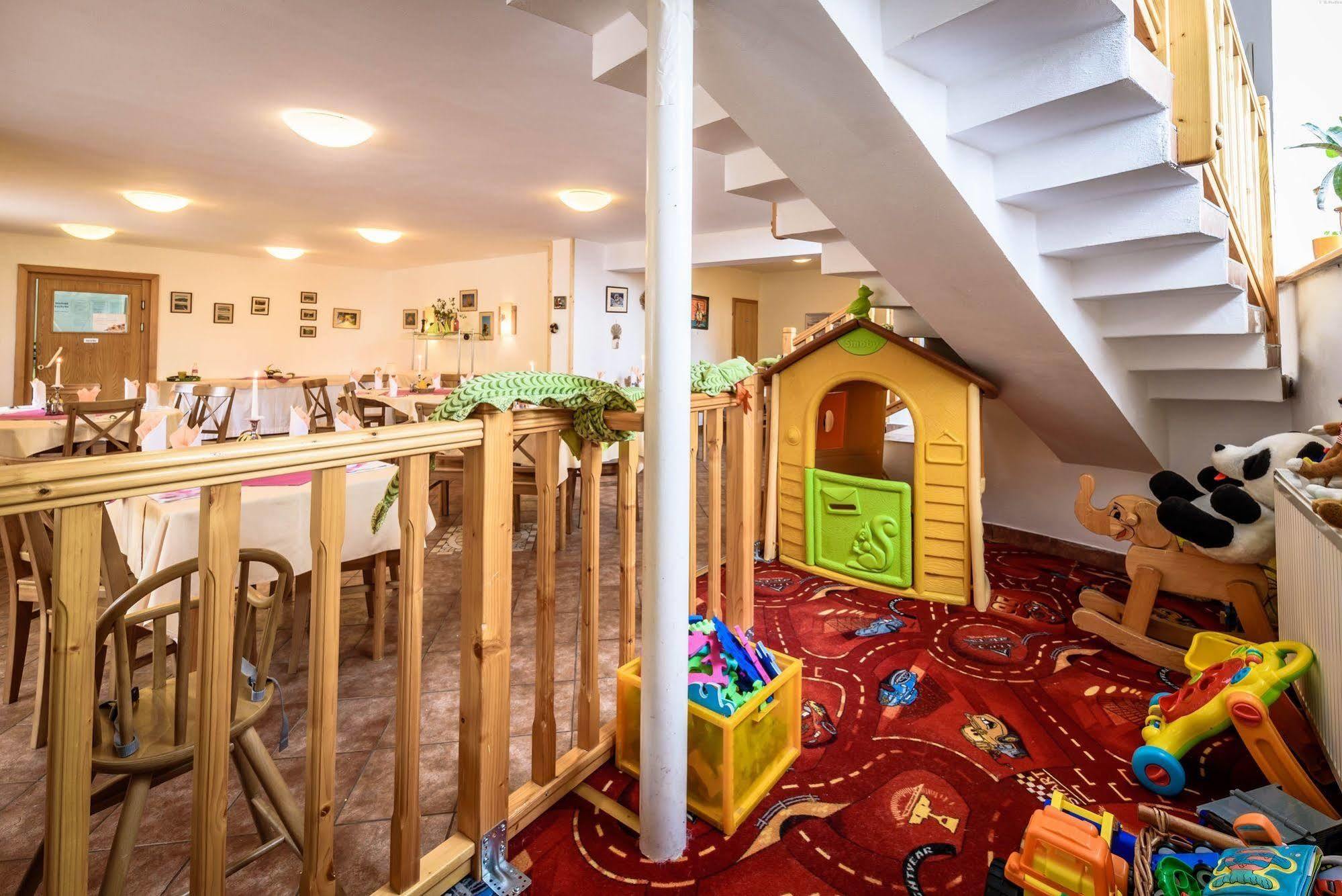 Hotel Villa Siesta Vysoke Tatry Bagian luar foto